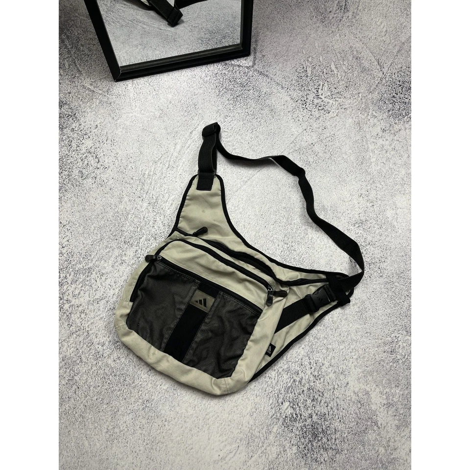 Vintage Adidas Very Rare Technical Sling Bag 00’s Hype Gorpcore Y2k Streetwear - Image 4 of 4