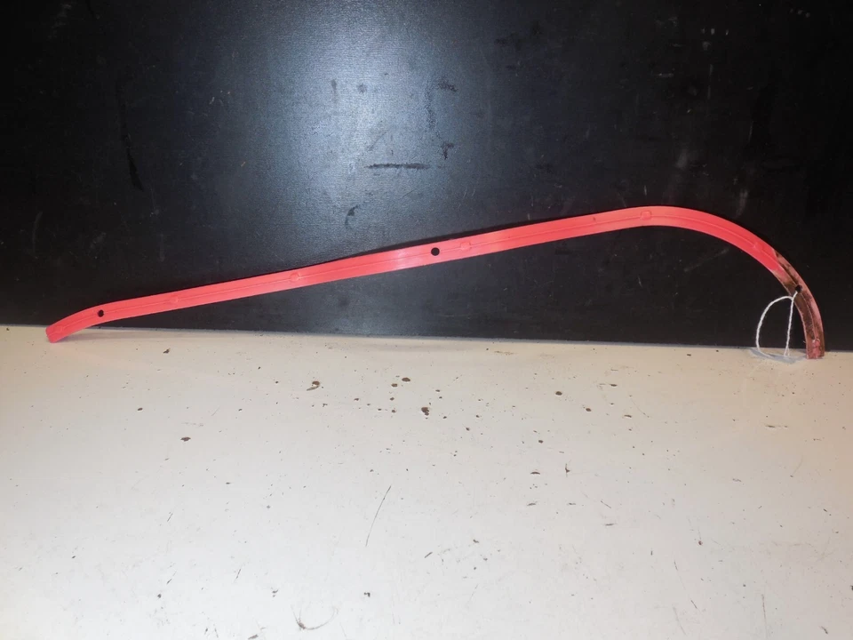 前左门密封塑料导轨红色支撑 02-07 梅赛德斯奔驰 W203 C350 — 第 3/4 张图片