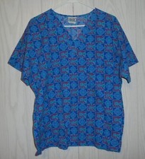 Simply Basic Scrub Top Medical Top Nurse Scrubs Shirt Boho Floral Women's Small