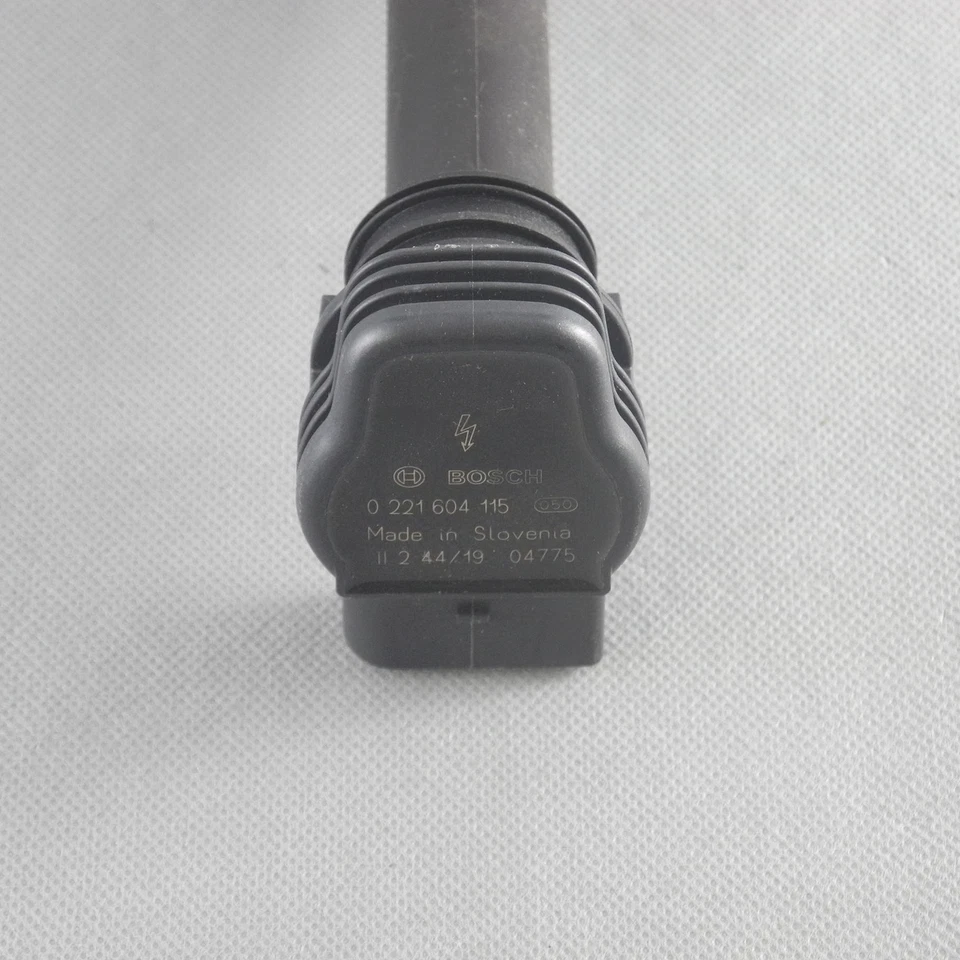 Bobina de encendido Bosch OEM para Audi A3 A5 Volkswagen Tiguan Jetta 0221604115 Foto 2 de 4