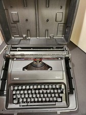 Royal epoch manual typewriter 2017 with hard case Working some minor flaws thumbnail
