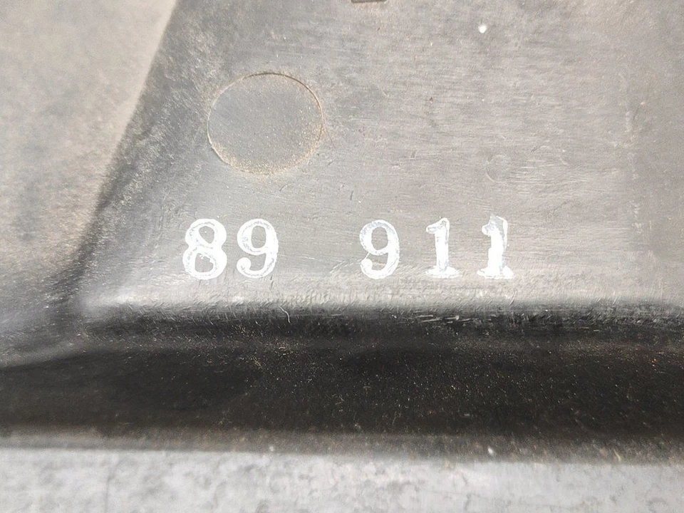 Mazda 929 HC 3.0i 118kW 1989 LHD Front Left Dashboard lower bottom trim panel  - Image 2 of 4