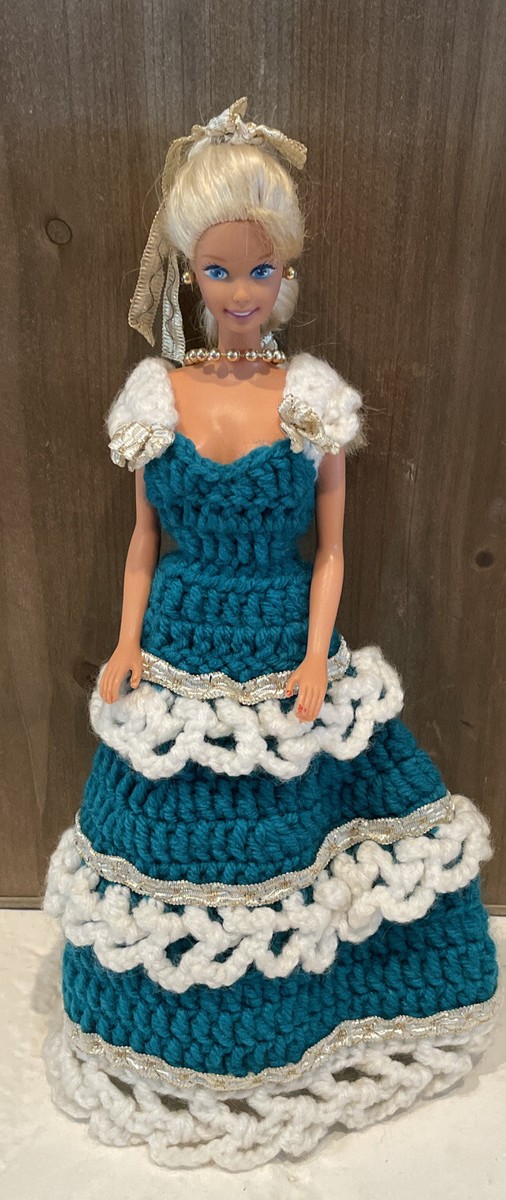 Vintage 1966 Barbie Doll Mattel (China) Includes Dress