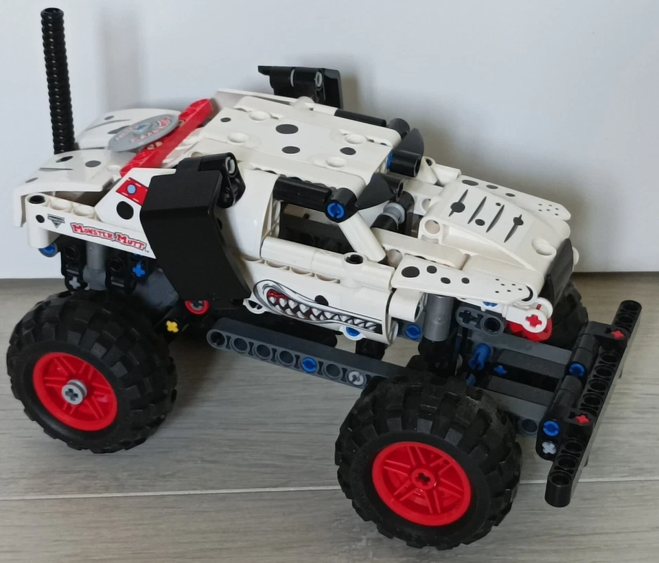 LEGO Technic 42150 Monster Jam Monster Mutt Dalmatian, photo 3 sur 5