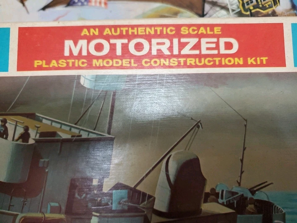 Lindberg 1968 U.S. Navy Minesweeper Motorized, Operates In Water New Open Box - Image 3 of 4