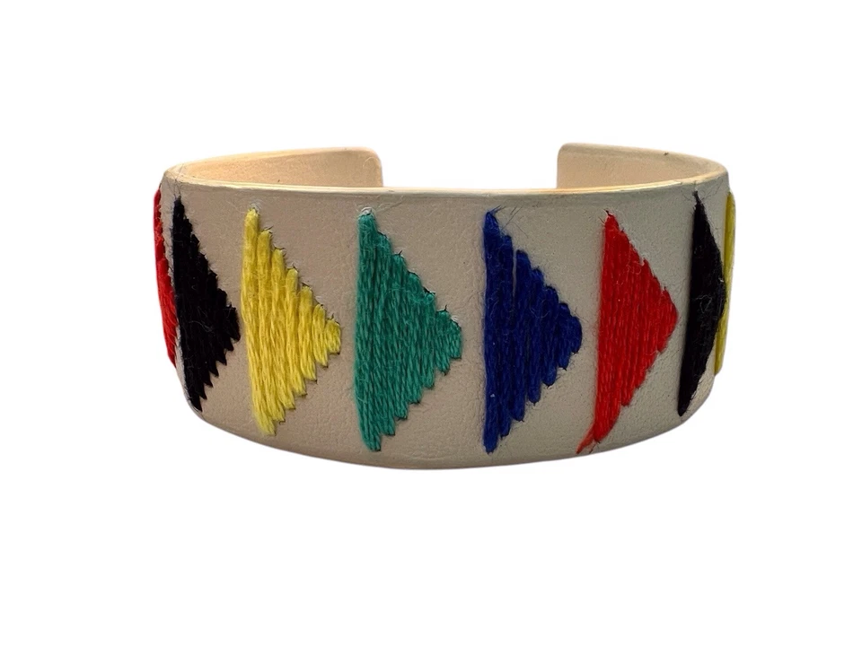 Brazalete Vince Camuto BOHO Grueso Cuero Flecha Chevron Crema Multicolor B4 Foto 3 de 4