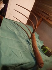 ANTIQUE 4 PRONG TINE HAY PITCH FORK FARM PRIMITIVE TOOL FROM Iowa USA