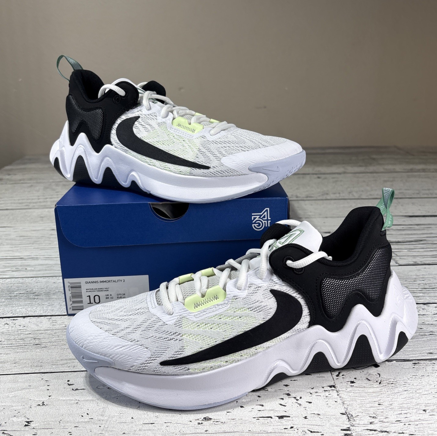 SAOLA Nike Giannis Immortality 2 Scarpe da Basket Uomo 10 Bianco Nero DM0825 101