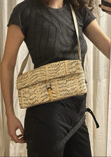 PRADA Schultertasche Schlangenleder Beige Sch...