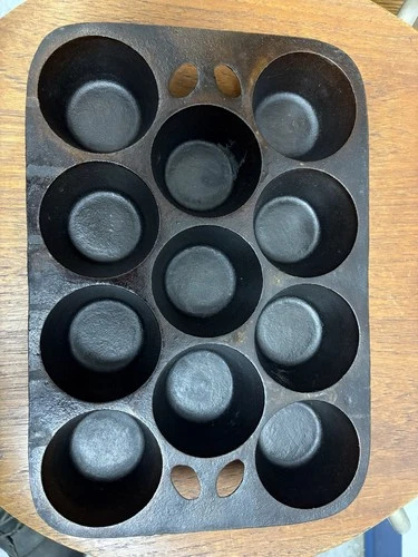 Vintage Wagner Ware Griswold 11 Cup Cast Iron Muffin Popover Pan Unmarked Nice