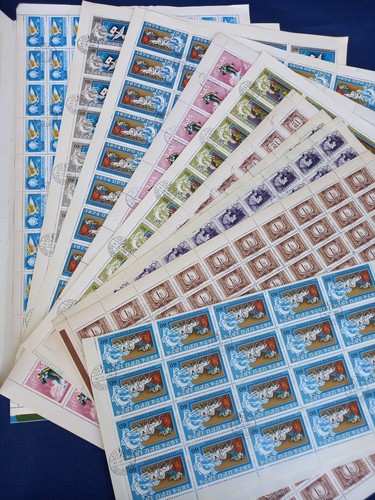 HUNGARY 1000 Used Stamps 100 DIFFERENT 10 by Type + 5 World Sheets
