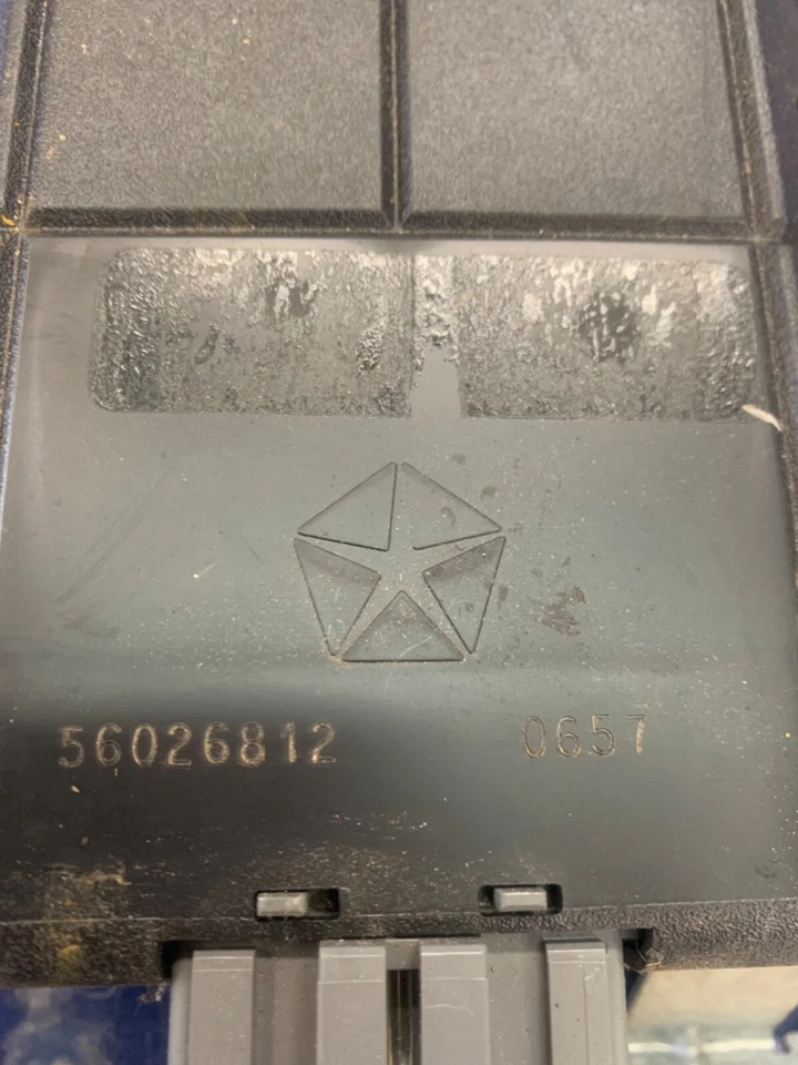 Módulo de control ABS P/N 56026812 | Dodge Ram 1994-1997 Foto 3 de 4