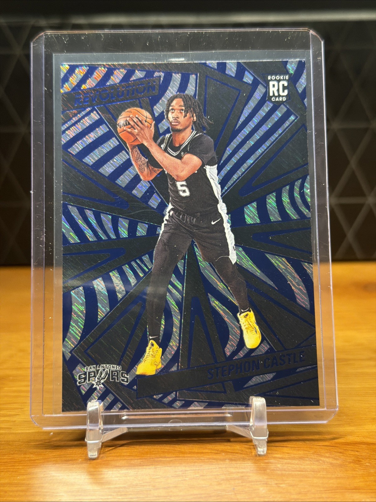 2024-25 Panini Revolution - Rookies Stephon Castle #116 Blue Storm (RC)