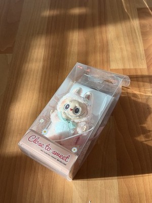 Labubu POPMART / Pink Mokoko /Close to Sweet Edition - Pop land Exclusive