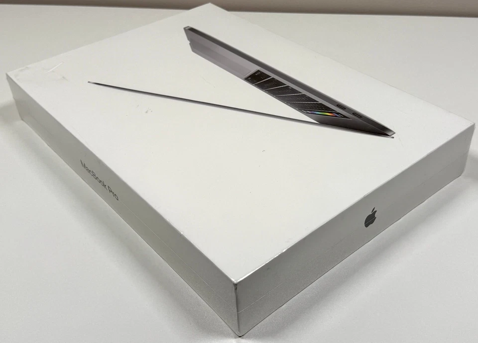 Apple MacBook Pro 15" Touch Bar Space Gray 2.6GHz i7 16GB RAM 256GB SSD 2016 NEW - Image 4 of 4