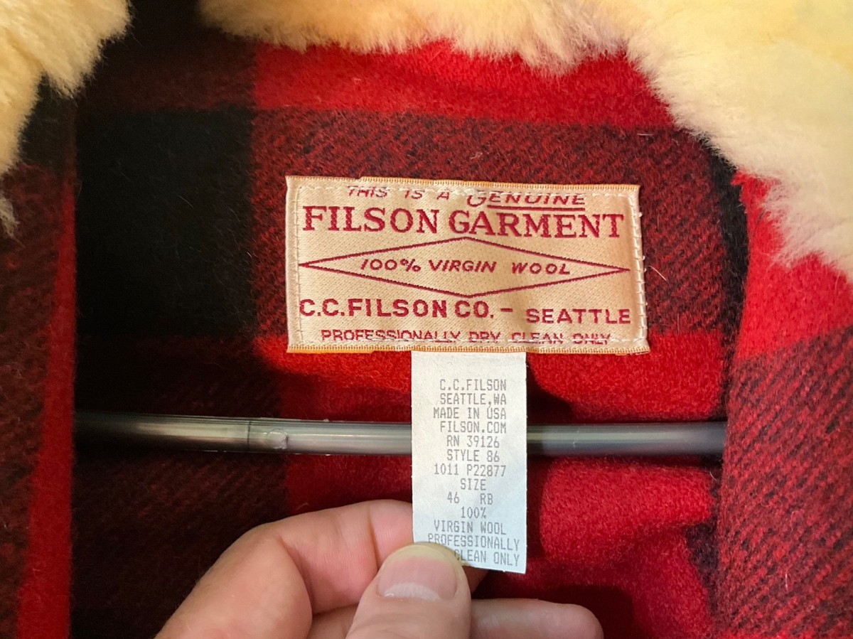 Filson double Mackinaw Wool Jacket size 46 Sheep skin collar