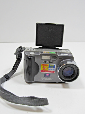 Sony Cyber-shot DSC-S30 1.3MP Digital Camera No Battery / Charger Untested #P30