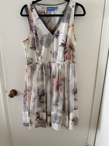 Simply Vera,  Vera Wang Sleeveless Large Dress