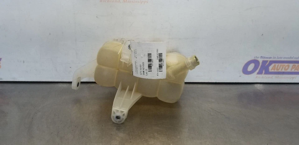 22 FORD F350 SUPER DUTY RADIATOR COOLANT RESERVOIR 6.2L - Image 4 of 4