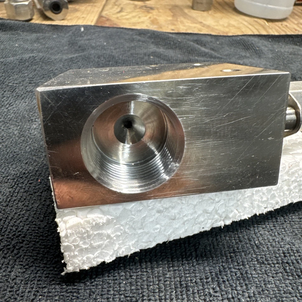 HiP 30-11HF9-SGS Valve 316SS High Pressure Stainless Steel Needle - Изображение 2 из 4