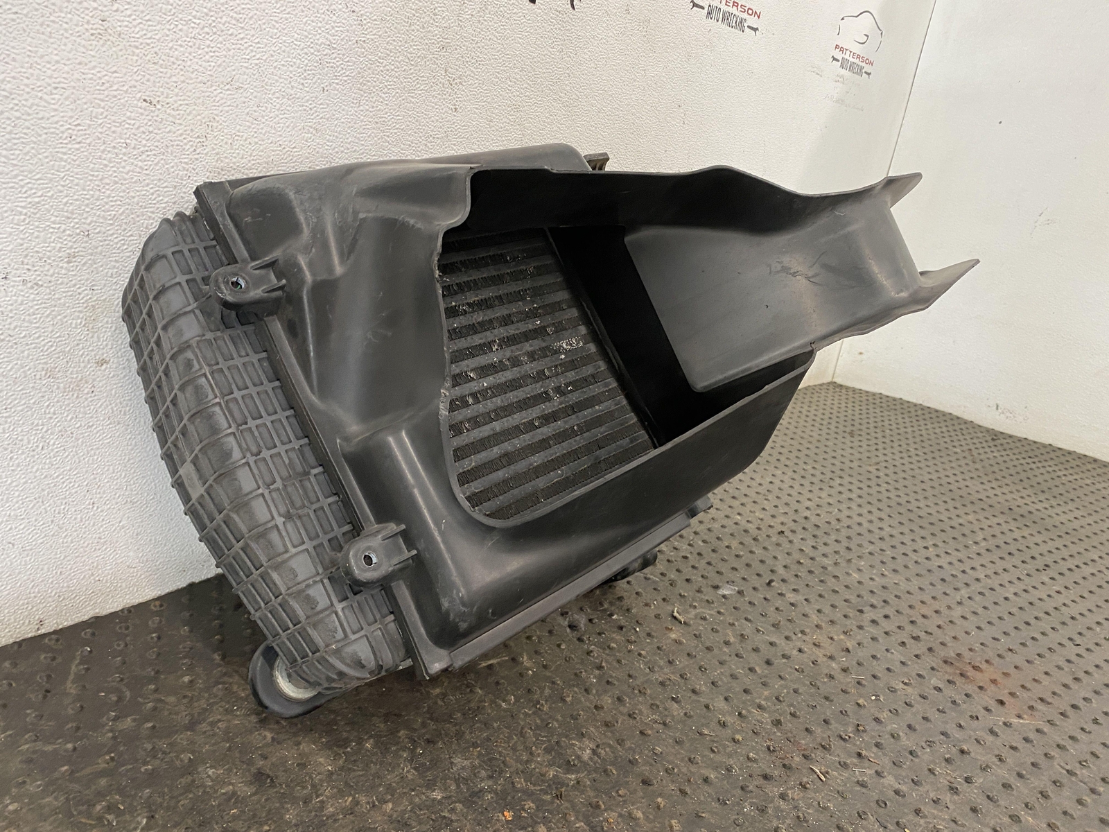 14-17 MASERATI GHIBLI 3.0 FRONT DRIVER LEFT LH SIDE INTERCOOLER ID 16474839