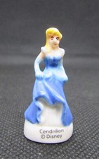 Fève Série Les princesses " Cendrillon robe Bleue " Disney  #G44