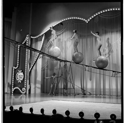 The Rogge Sisters Performing on TV 1966 The Hollywood Palace Old Photo 9