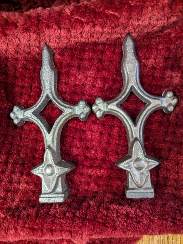 Castiron fence post topper Set of 2  6 in tall, 3 in wide for 1/2 inch post New