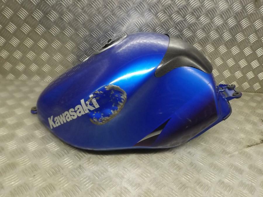 Kawasaki ZX9R ZX9 R C1C2 19981999 Fuel Petrol Gas Tank eBay