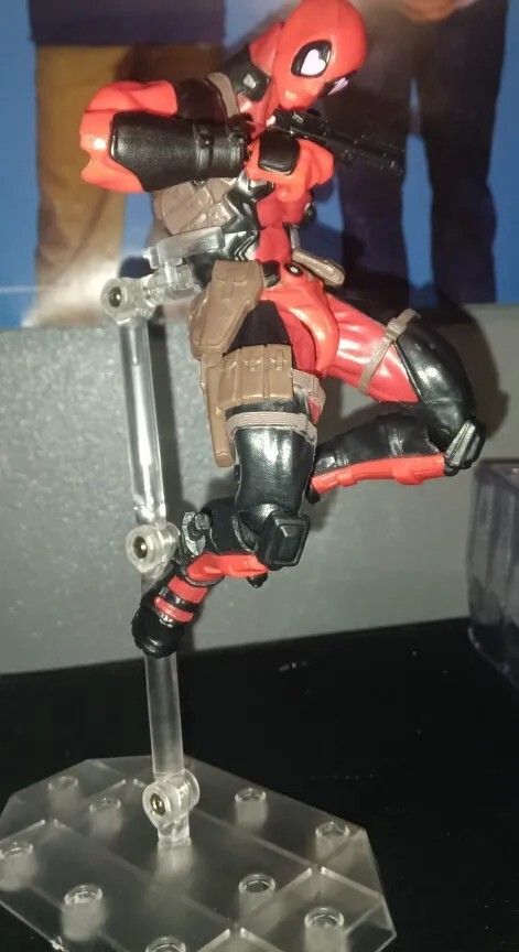 Amazing Yamaguchi Deadpool Ver. 2.0 Action Figure Collection
