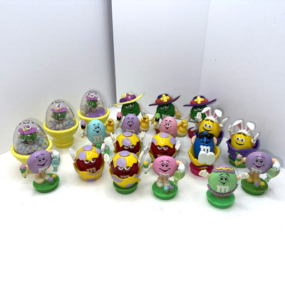 Lot of 20 Mars M&M Candy EASTER SPRING Candy Cake Topper Figurines Decorations