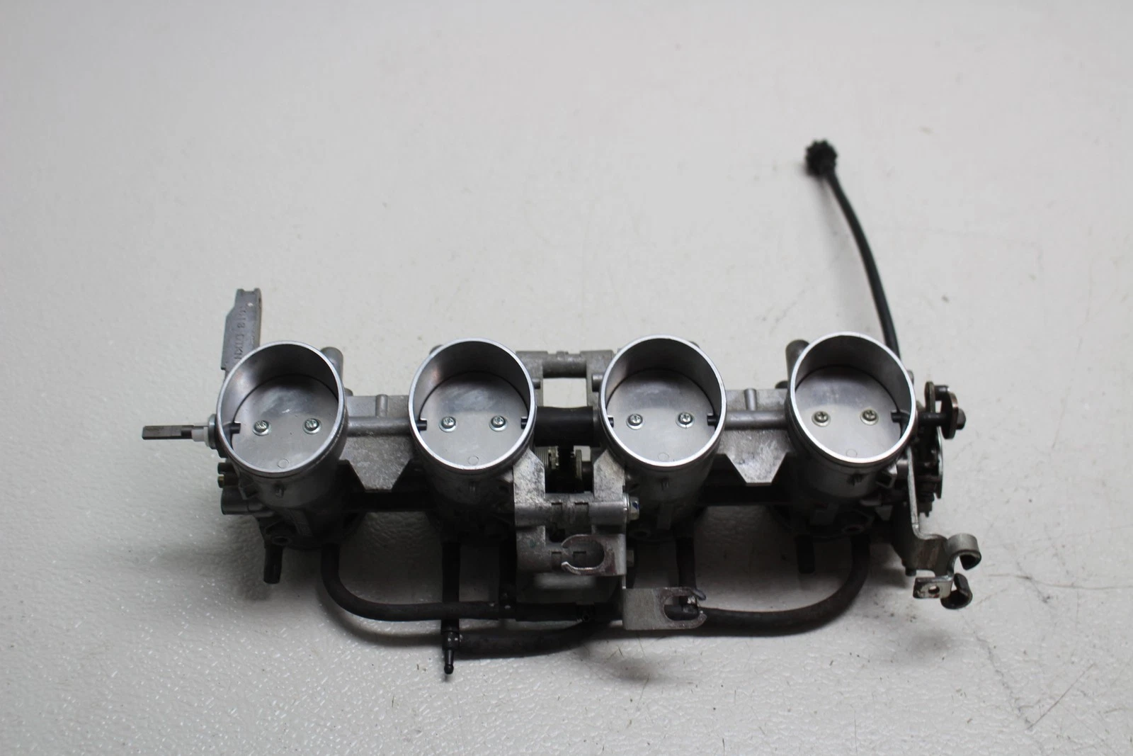 2005-2006 Kawasaki Ninja Zx-6r Zx636c Throttle Bodies *BARE*