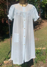 Vtg Shadowline Seersucker Nightgown Button Front Eyelet Lace S/M