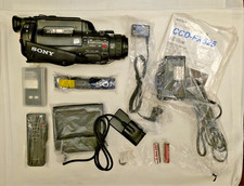 Sony Video 8 CCD-FX525 Video Camera Recorder Bundle NEW FOR PARTS/NOT WORKING