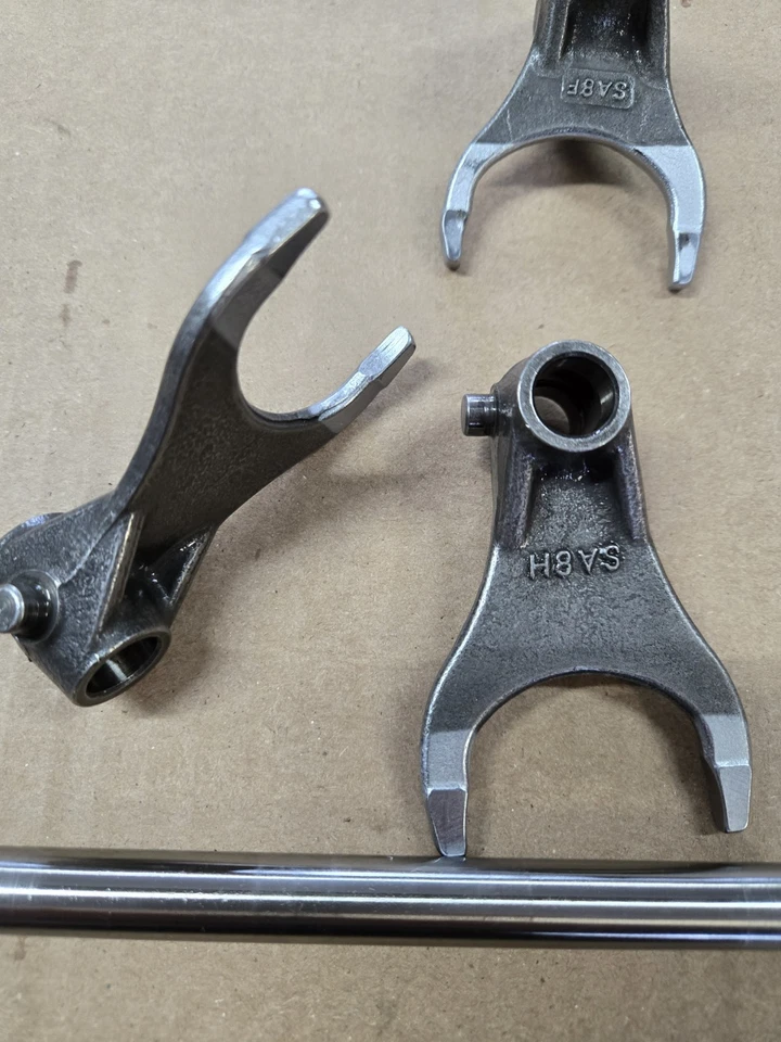 Horquilla de cambio aprilia shiver 750, eje, 849360, 849468, 974064 Foto 4 de 4