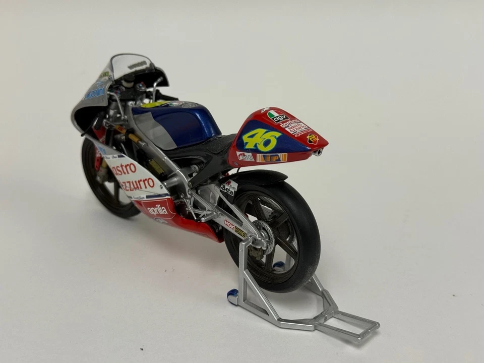 Minichamps Aprilia RSW 125 Nastro Azzurro 1997 V.Rossi 122970046 ABG104 1/12 - Imagem 3 de 4
