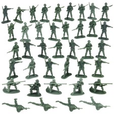 U. S. Toy DELUXE BAG OF CLASSIC TOY GREEN ARMY SOLDIERS - 1-Pack of 36, Green