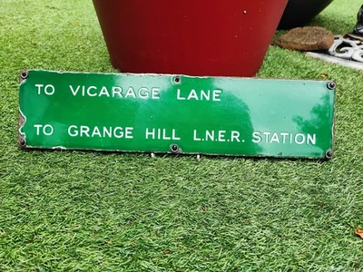 VINTAGE LNER ENAMEL DIRECTIONAL SIGN 'VICARAGE LANE' 'GRANGE HILL LNER STATION' - Image 1 of 4