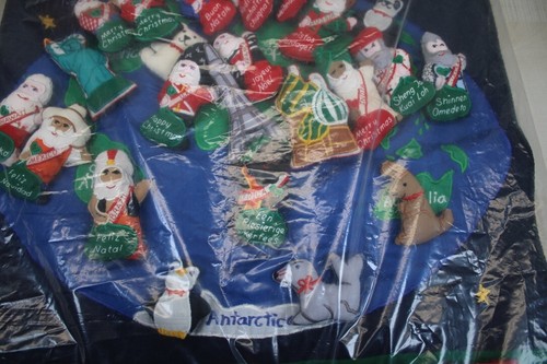 Vintage Advent Callender "A World Of Good Wishes" 24 Pockets & Characters 24x15 - Picture 7 of 11