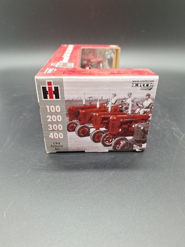 Ertl Britains 1/64 Farmall 100 200 300 400 Set da collezione #14332A nuovo con scatola - Foto 11 di 15