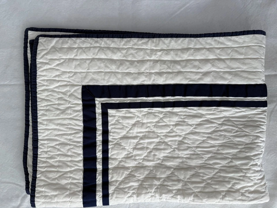 POTTERY BARN White navy blue ribbon border CRIB QUILT 34 x 50 - Image 2 of 3