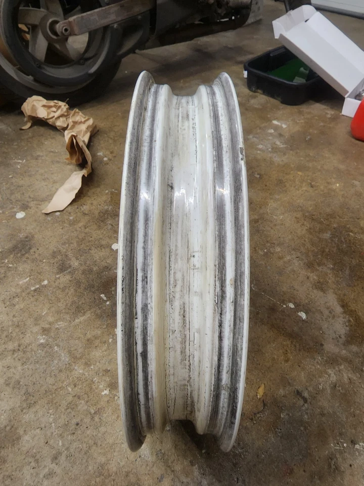 Llanta trasera 17x3 36312310188 BMW K1100 K1100LT 1996 92-97 Foto 3 de 4