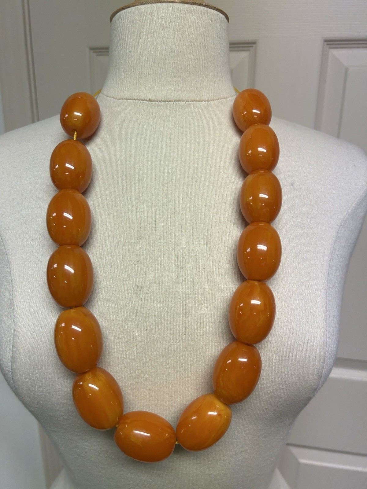 Extra Large Rare Butterscotch Amber Bakelite Pray… - image 13