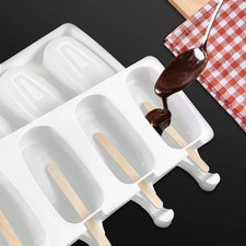 Heat-resistant silicone mold for sweets