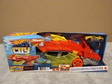 HOT WHEELS City Dragon Launcher Transporter BRAND NEW 6386