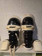 Cooper DG8 Hockey Kneepad Set Used Good Condition