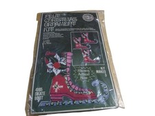 Vintage Felt Christmas Ornament Kit 4165 Ice Skate Boot Sequins Beads Newe
