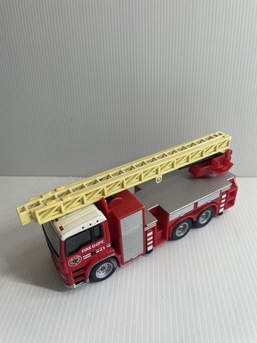 Realtoy MAN Fire Engine Rescue Truck Die Cast Toy 3 Level Adjustable Ladder. VGC - Picture 2 of 12