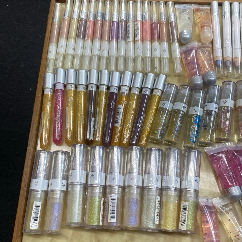 Lot of 75 Original Caboodles Pieces Lipgloss Glitter Gloss Eyeliner Makeup NEW - Image 2 of 4