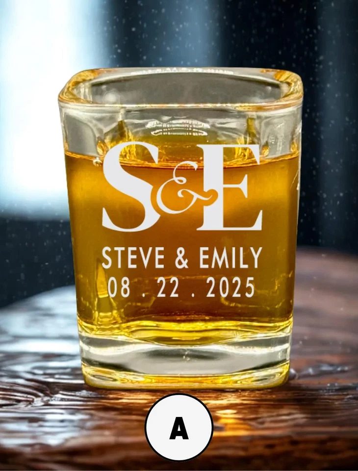 Favores de boda de vidrio de chupito personalizado - Vasos cuadrados grabados personalizados de 2,2 oz con Foto 4 de 4